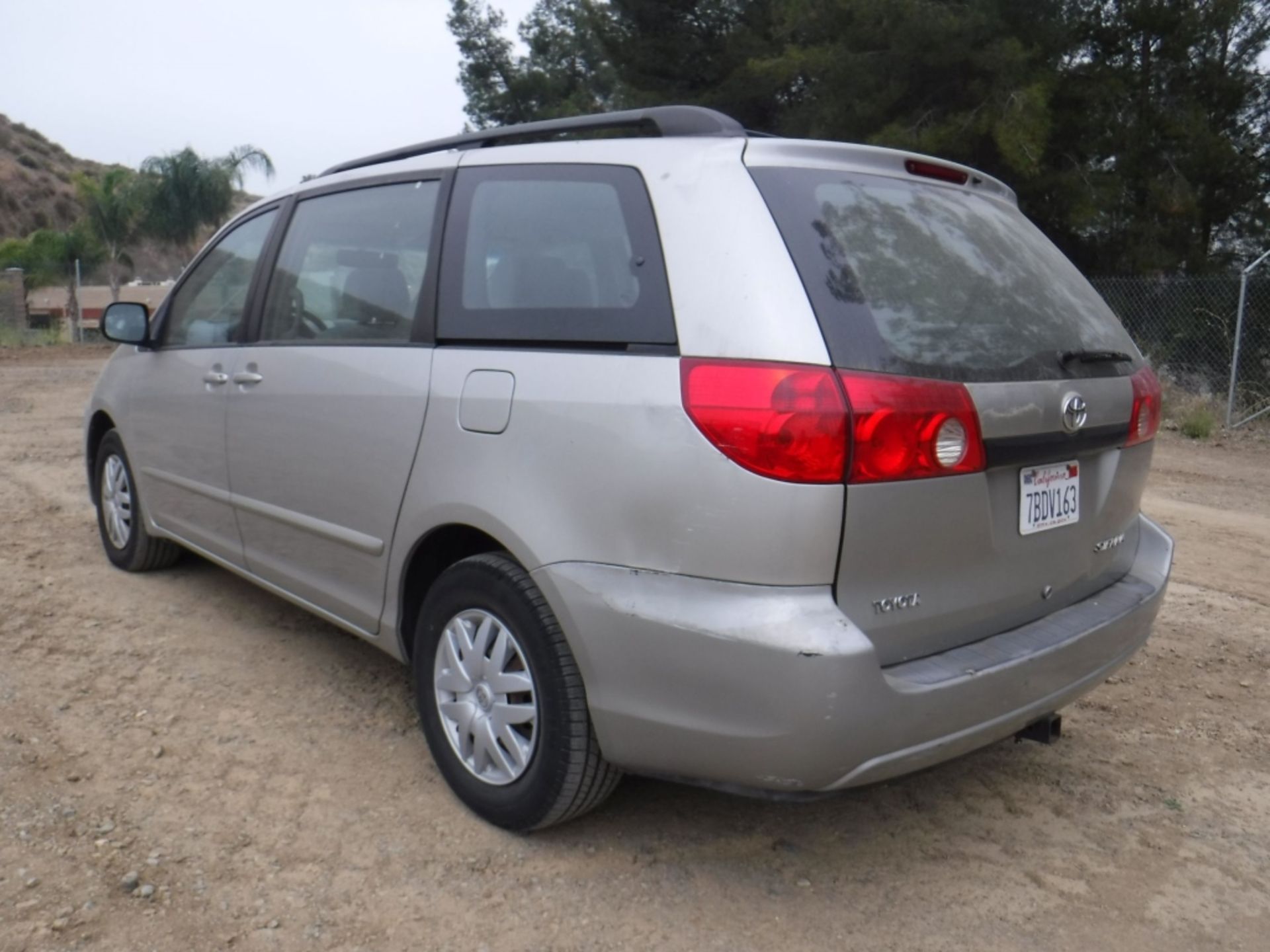 Toyota Sienna Mini Van, - Image 4 of 19