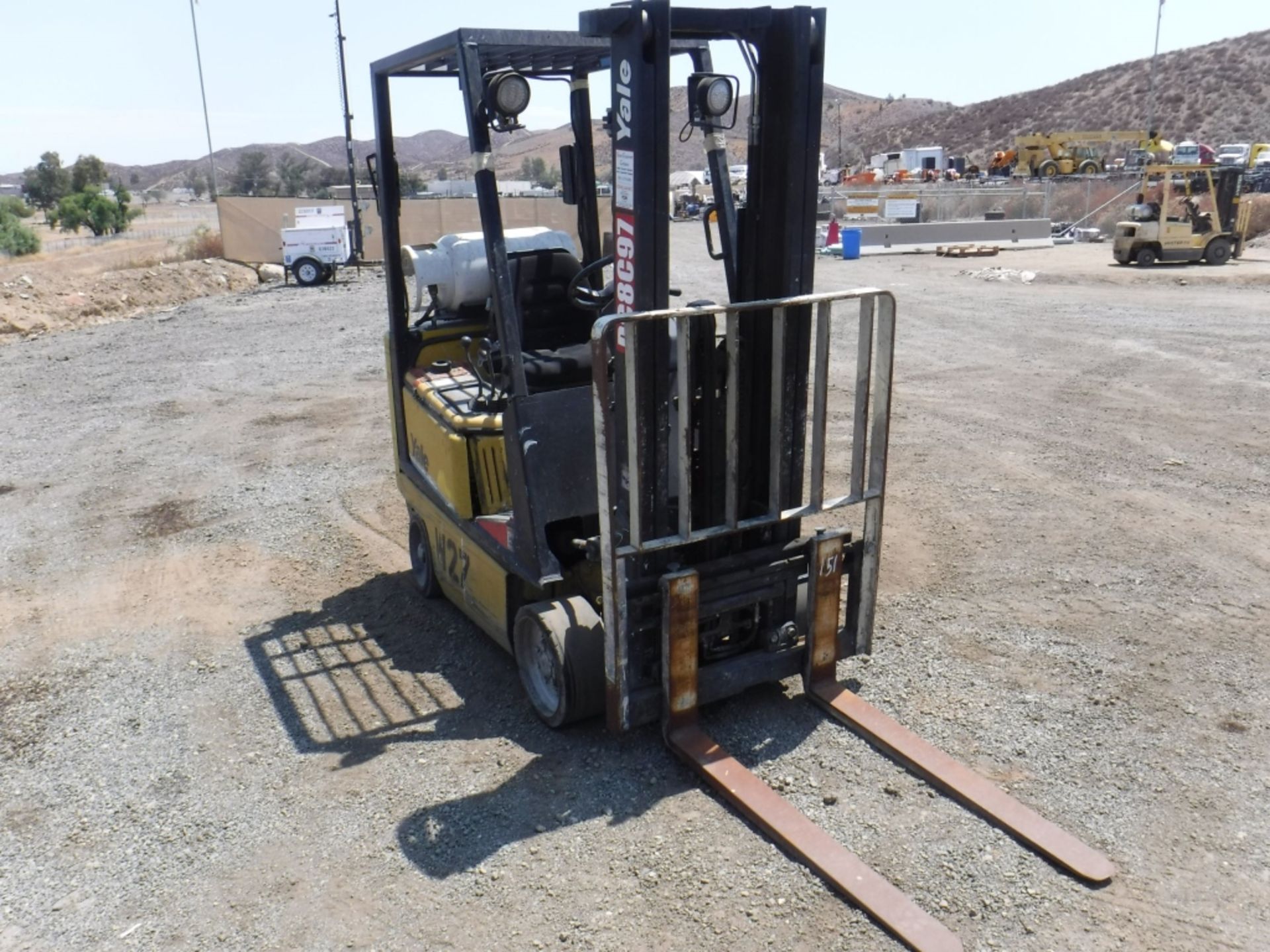 Yale GLC030AFNUAF082 Industrial Forklift, - Image 2 of 12