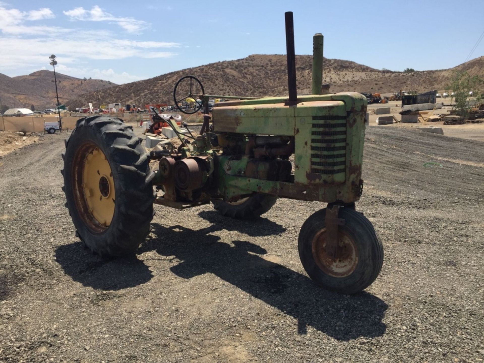 Vintage John Deere G Narrow Agricultural Tractor, - Image 2 of 17