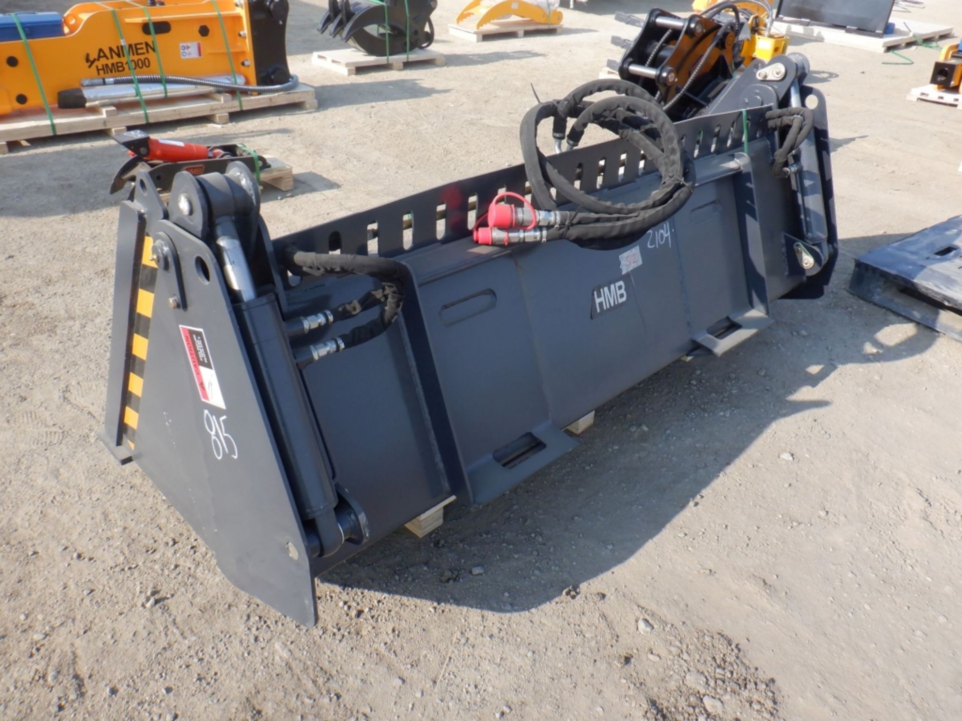 Unused 2021 Hanmen HMB 72" Hydraulic 4-in-1 Loader - Image 3 of 4