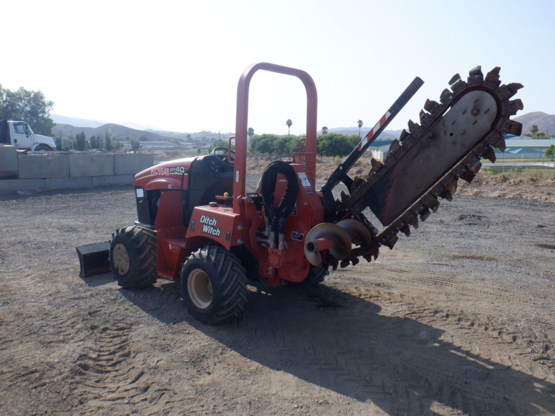 Ditch Witch RT40 Crawler Off-Set Trencher, - Image 4 of 16