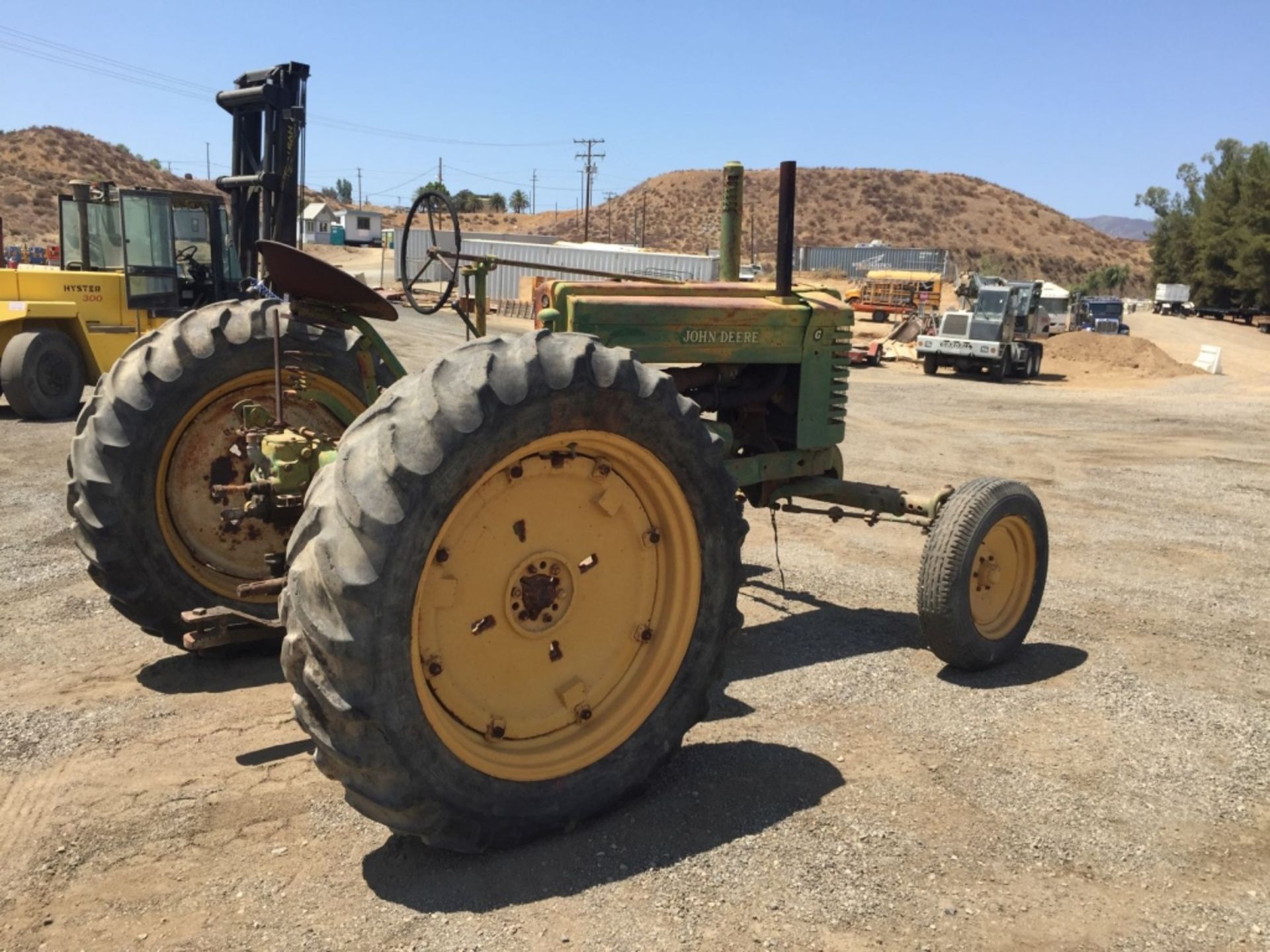 Vintage John Deere G Wide Agricultural Tractor, - Image 3 of 15