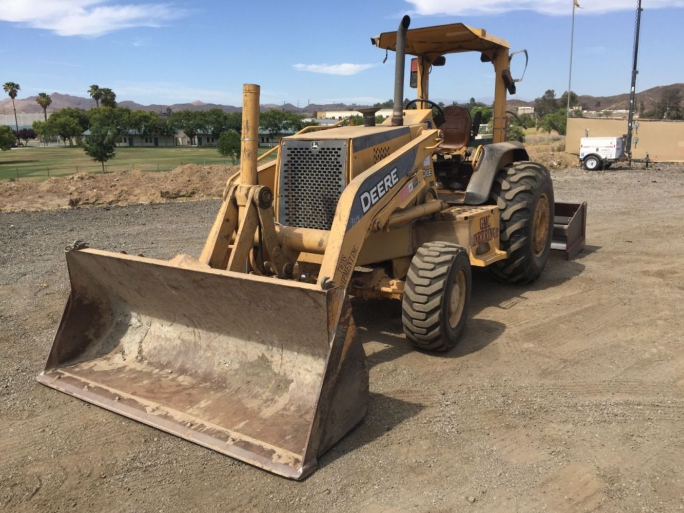 Vantage Auctions - Heavy Construction Equipment