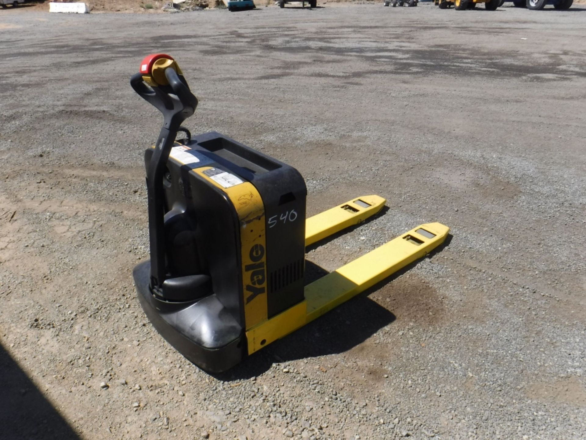 Yale M93040-EN24T2748 Pallet Jack, - Image 6 of 14