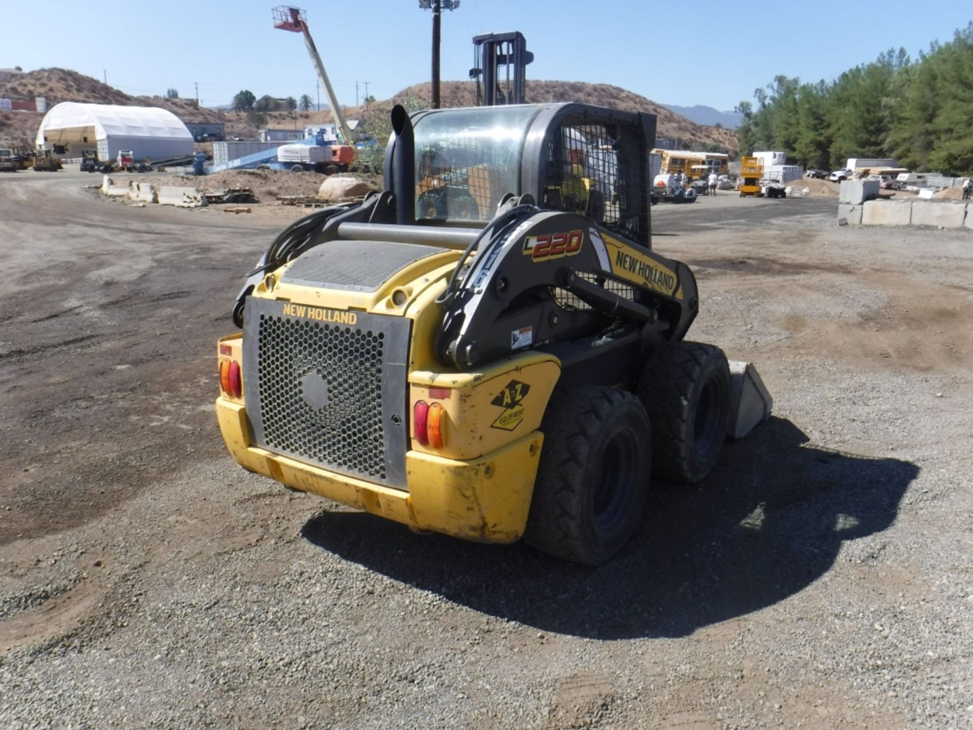 New Holland L220 Skid Steer Loader, - Image 3 of 18