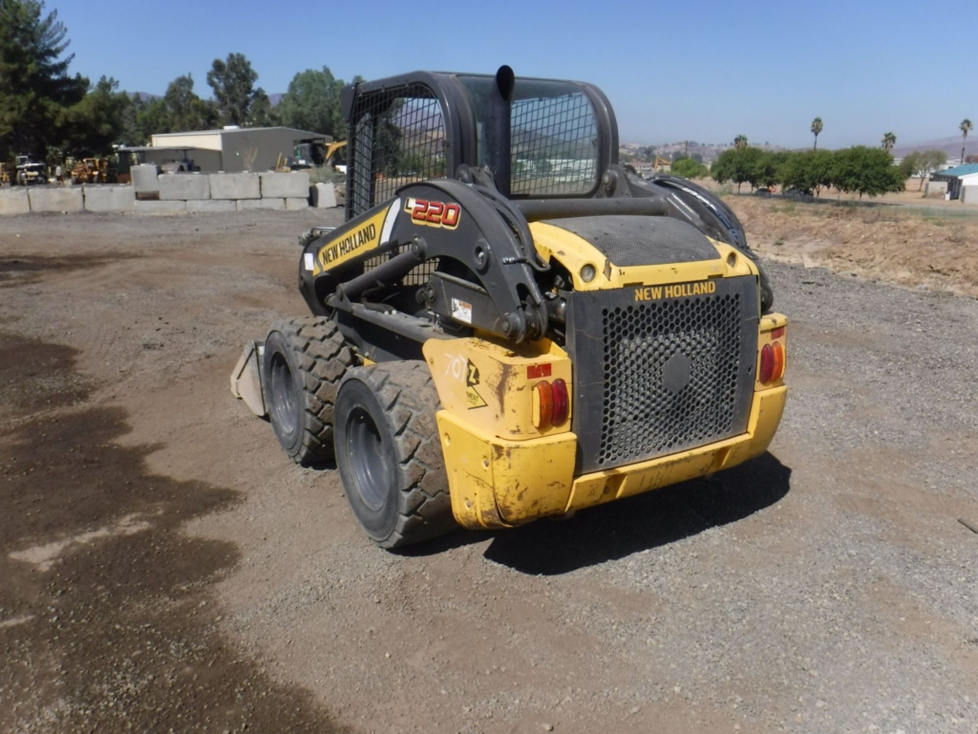 New Holland L220 Skid Steer Loader, - Image 4 of 18