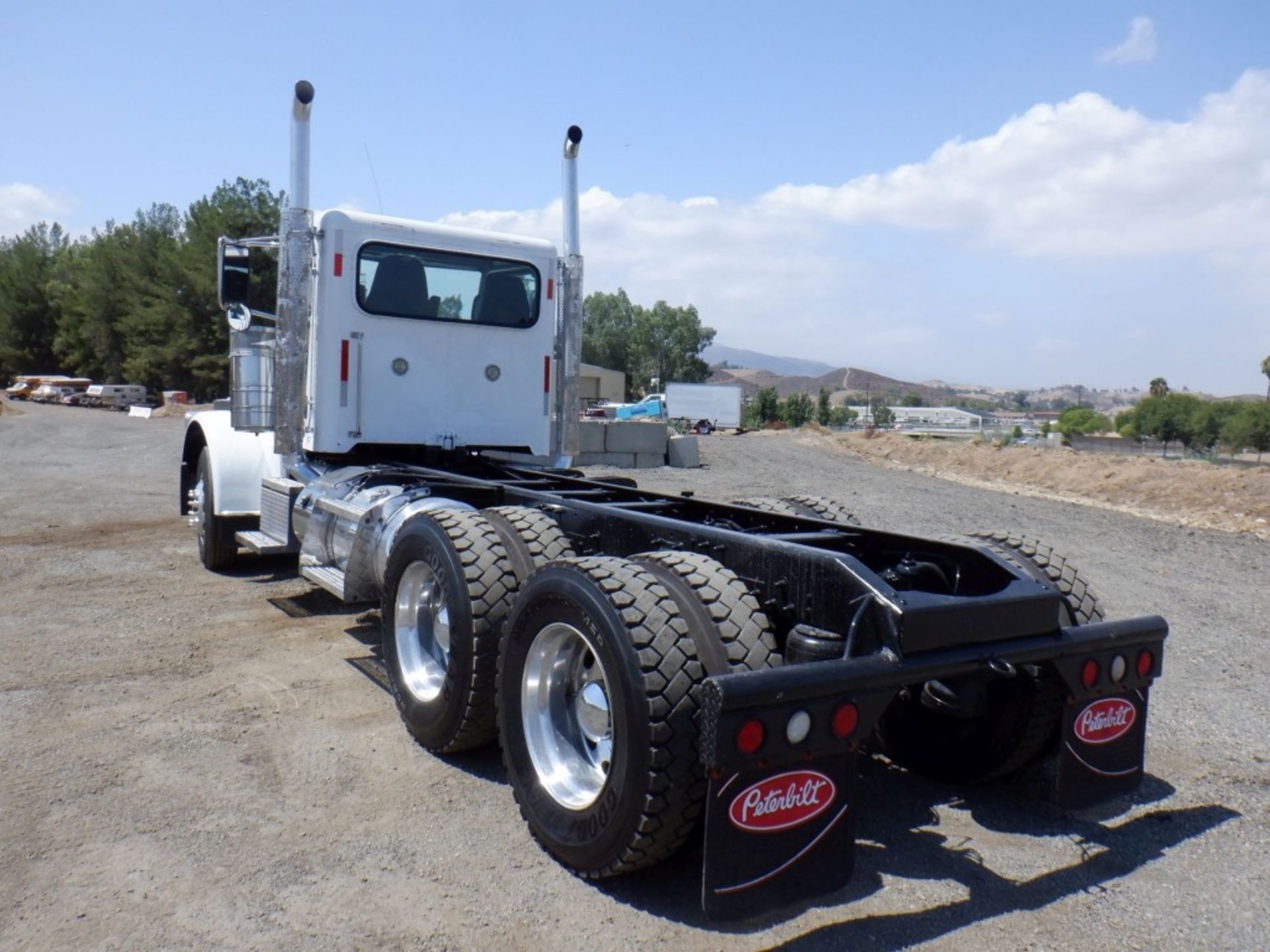 2015 Peterbilt 389 Cab & Chassis, - Image 4 of 25