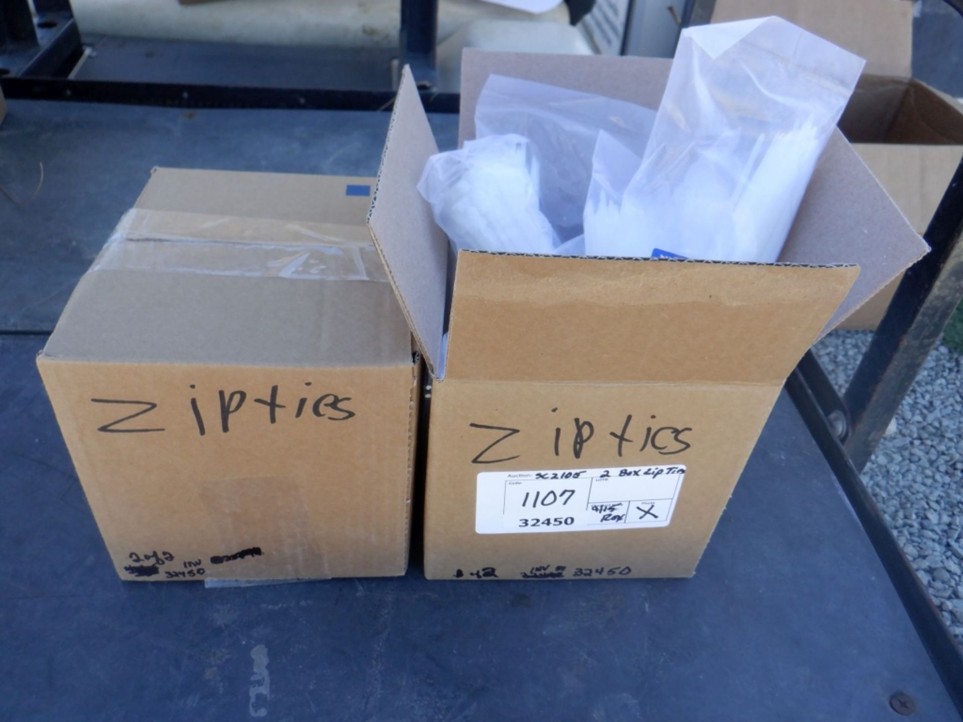 (2) Boxes of 2.7 x 200M Nylon Cable Ties. - Image 4 of 5