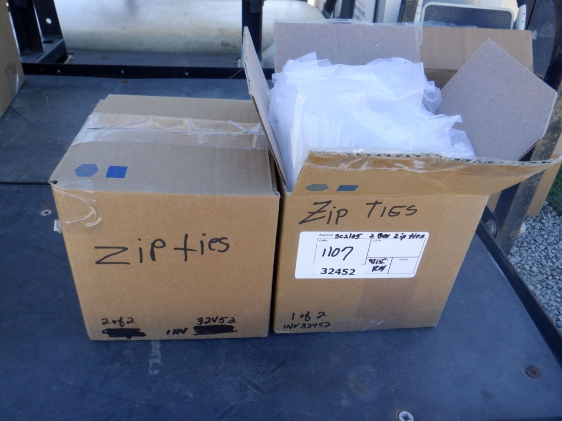 (2) Boxes of 2.7 x 200M Nylon Cable Ties. - Image 3 of 3
