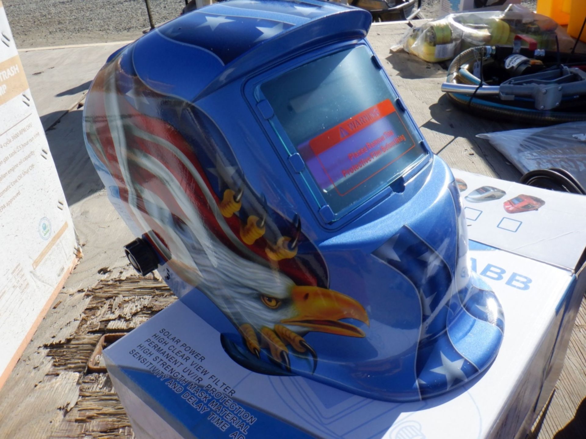 Unused 2021 Auto Darkening Welding Helmet. - Image 2 of 3