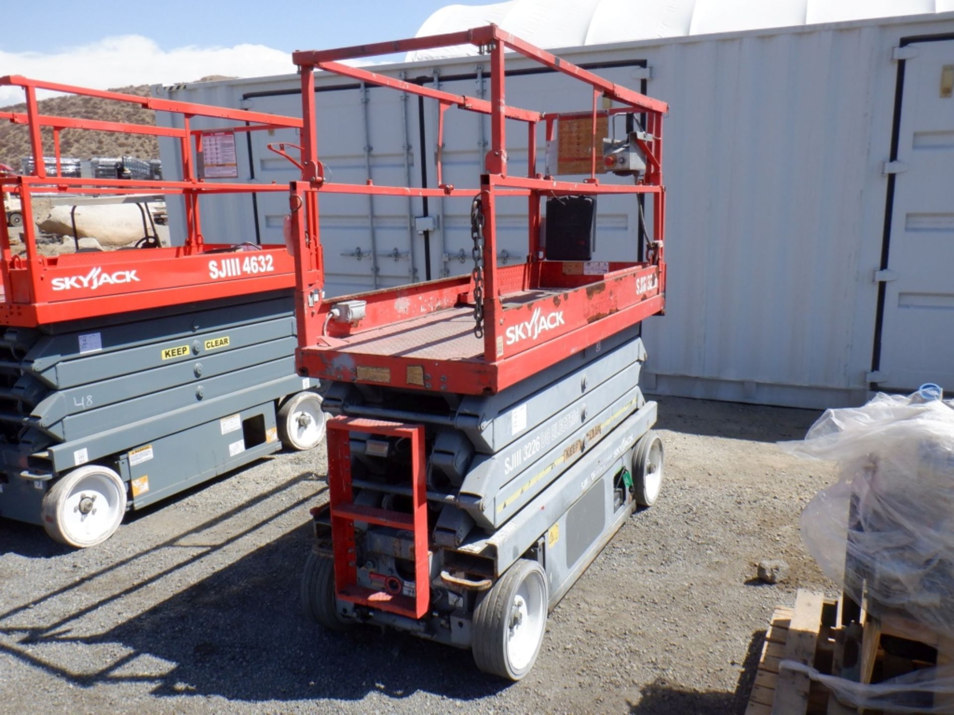 SkyJack SJIII 3226 Scissor Lift,