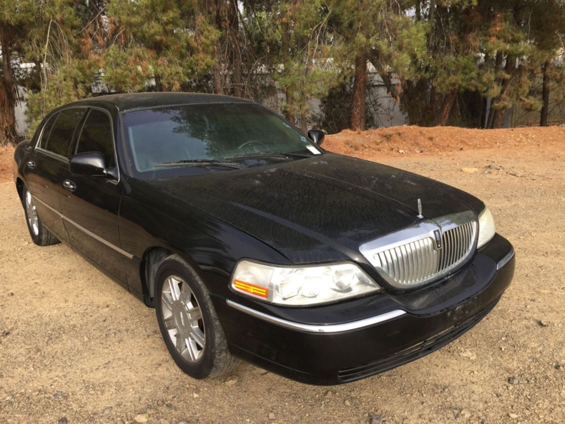 2011 Lincoln Town Car Sedan,