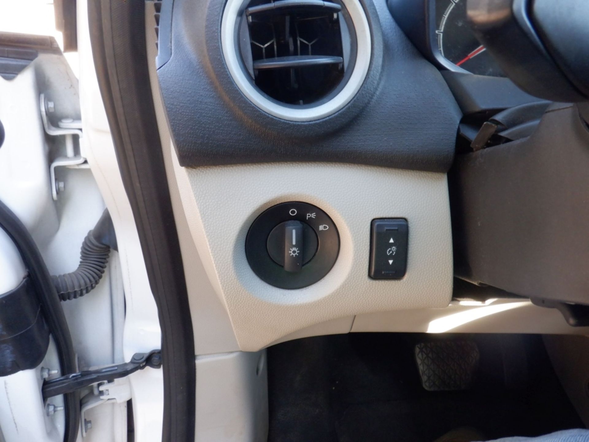 2013 Ford Fiesta Sedan, - Image 10 of 18