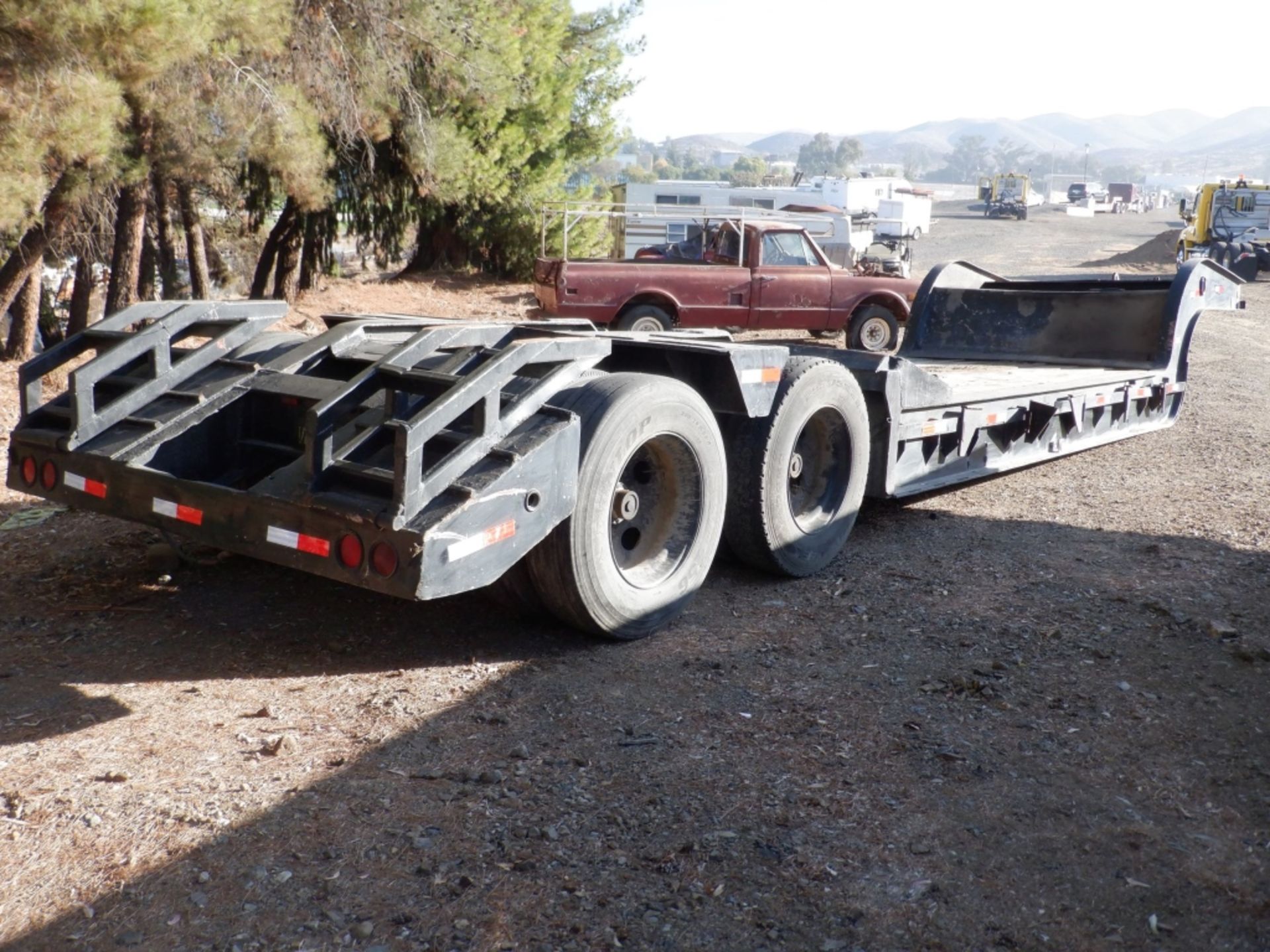 Beall 40 Ton Lowbed Trailer, - Image 4 of 9