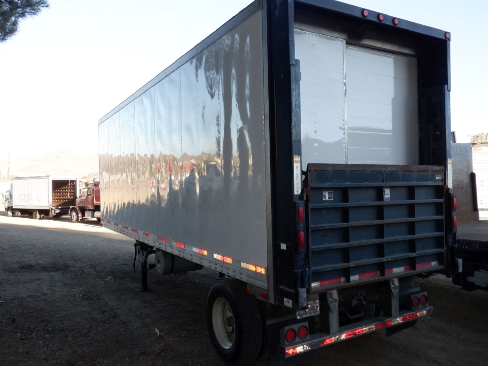 Utility VSIRA Refrigerated Van Trailer - Image 3 of 14