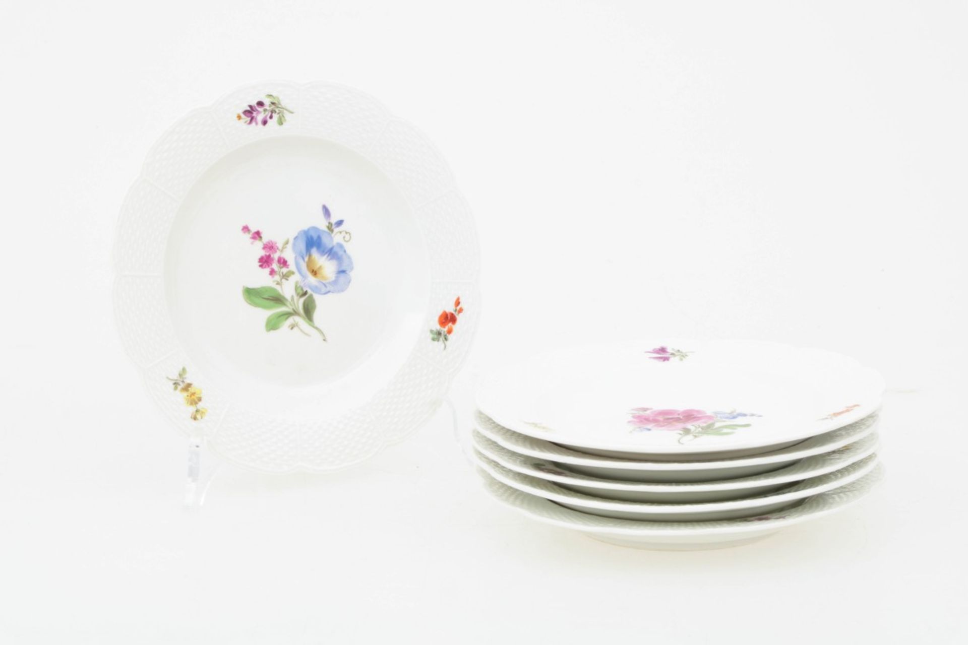 A set of (6) porcelain plates, Meissen, Germany, 1st half 20th century.