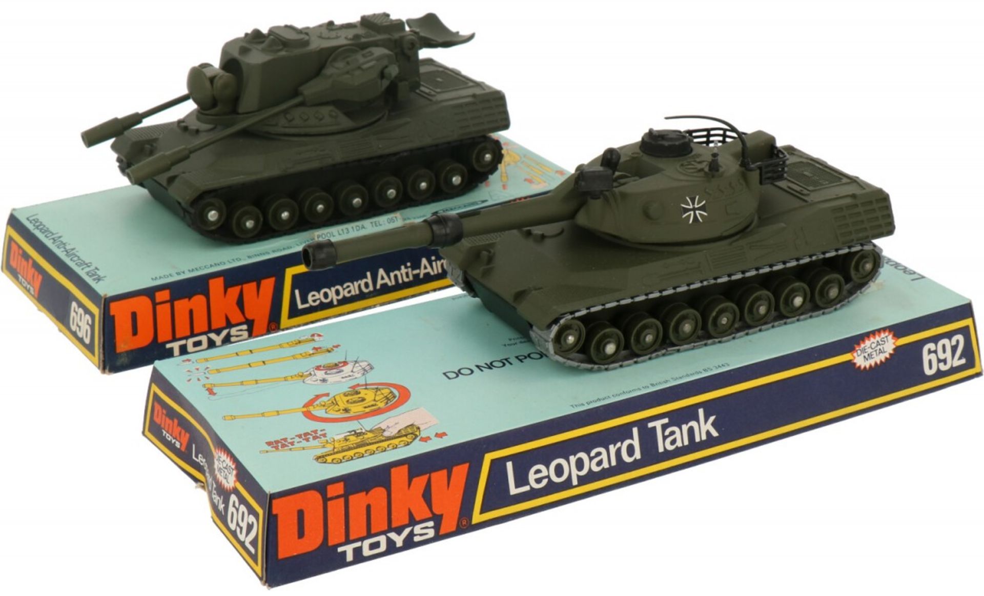 (2) piece lot Dinky toys 692 & 696