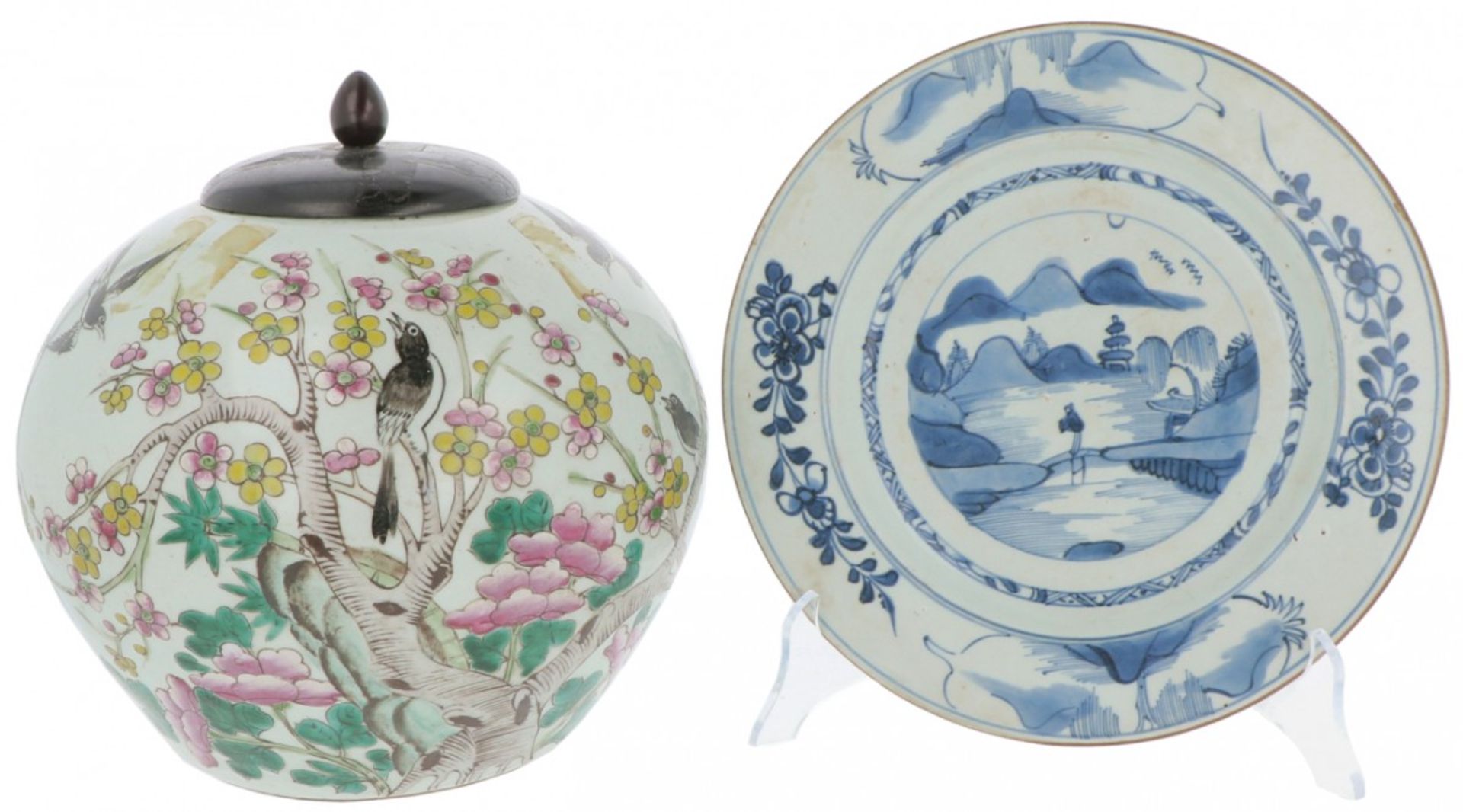 A lot of porcelain consisting of a stock pot with floral decor and a plate. China, 18th & 19th centu
