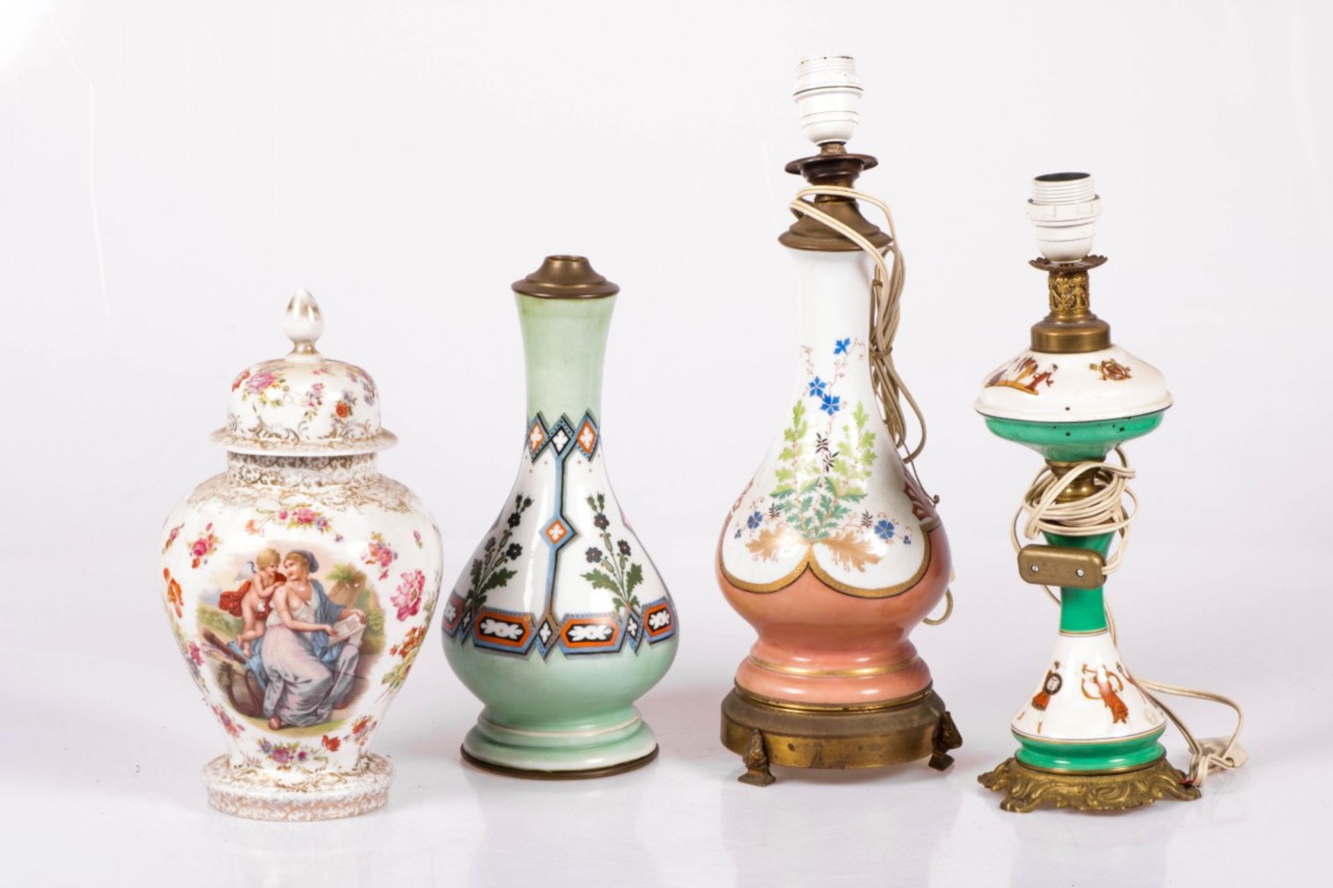 A lot of various porcelain, France & Germany, 20th century.