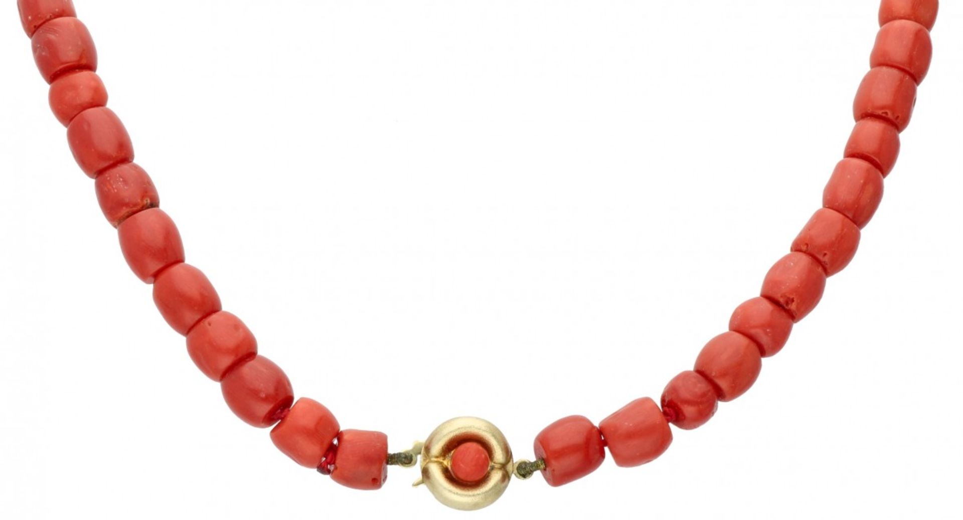 Red coral necklace with a matted yellow gold closure - 14 ct.