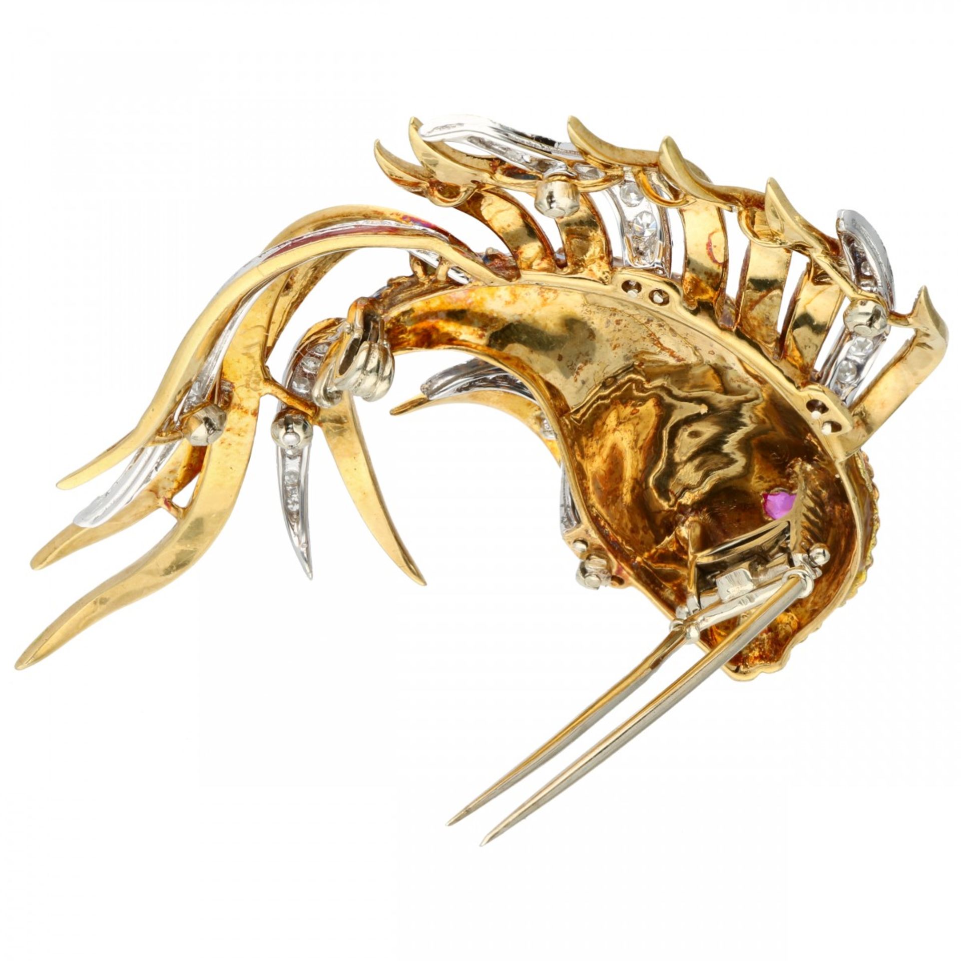 Yellow gold brooch of a fish with veil tail, with approx. 1.44 ct. diamond, natural ruby and cloison - Bild 3 aus 4