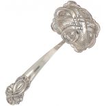 Sprinkler spoon silver.