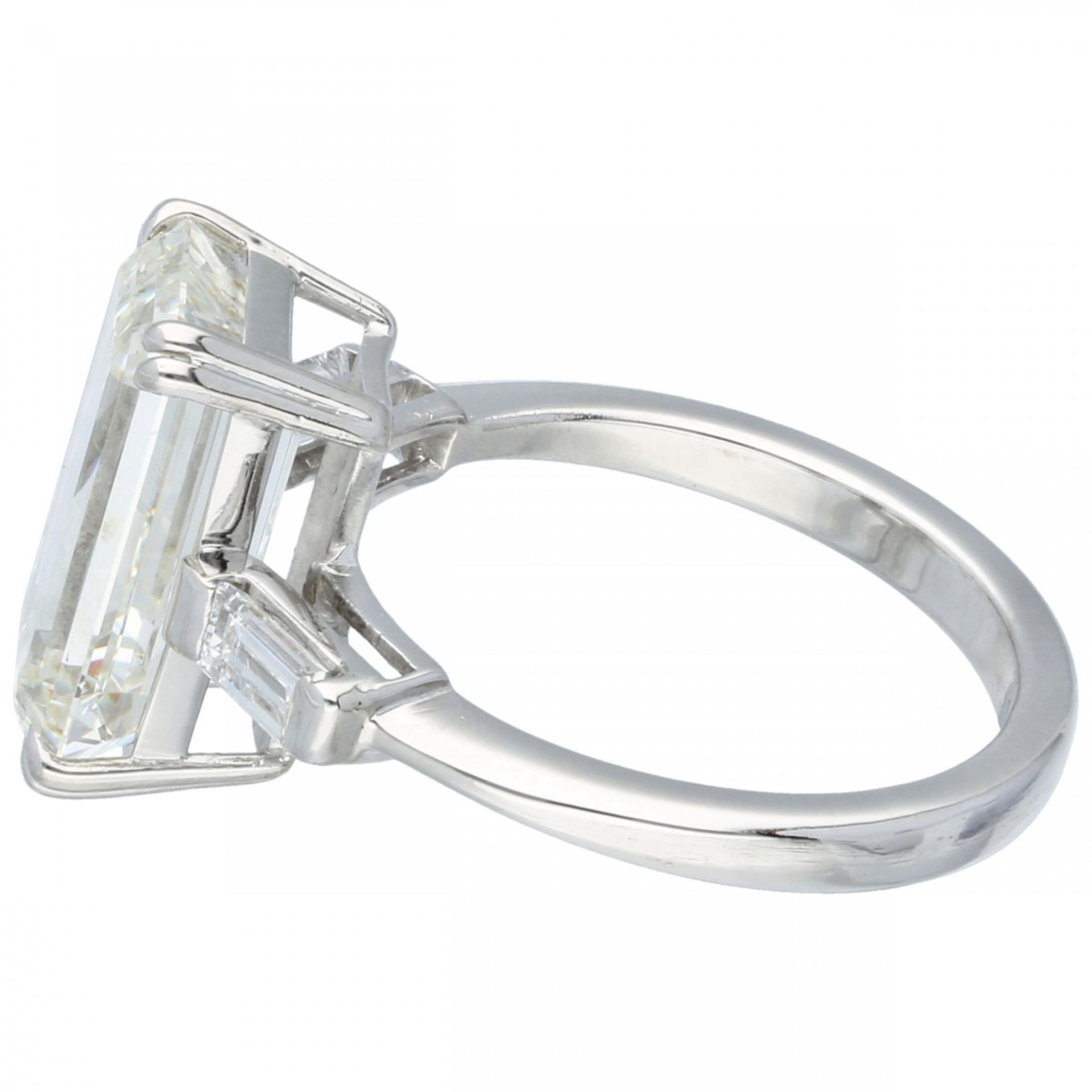 White gold Louis Reichman shoulder ring set with approx. 4.56 ct. diamond - 18 ct. - Image 5 of 9
