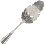 Cake server silver.