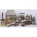A lot with various copperware a.w. a cast bronze desk set and a tabernacle, 19th. century and later.
