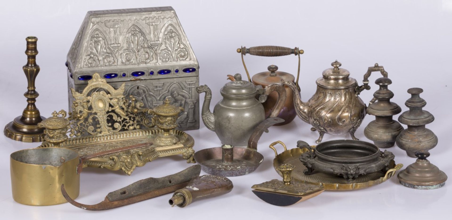 A lot with various copperware a.w. a cast bronze desk set and a tabernacle, 19th. century and later.