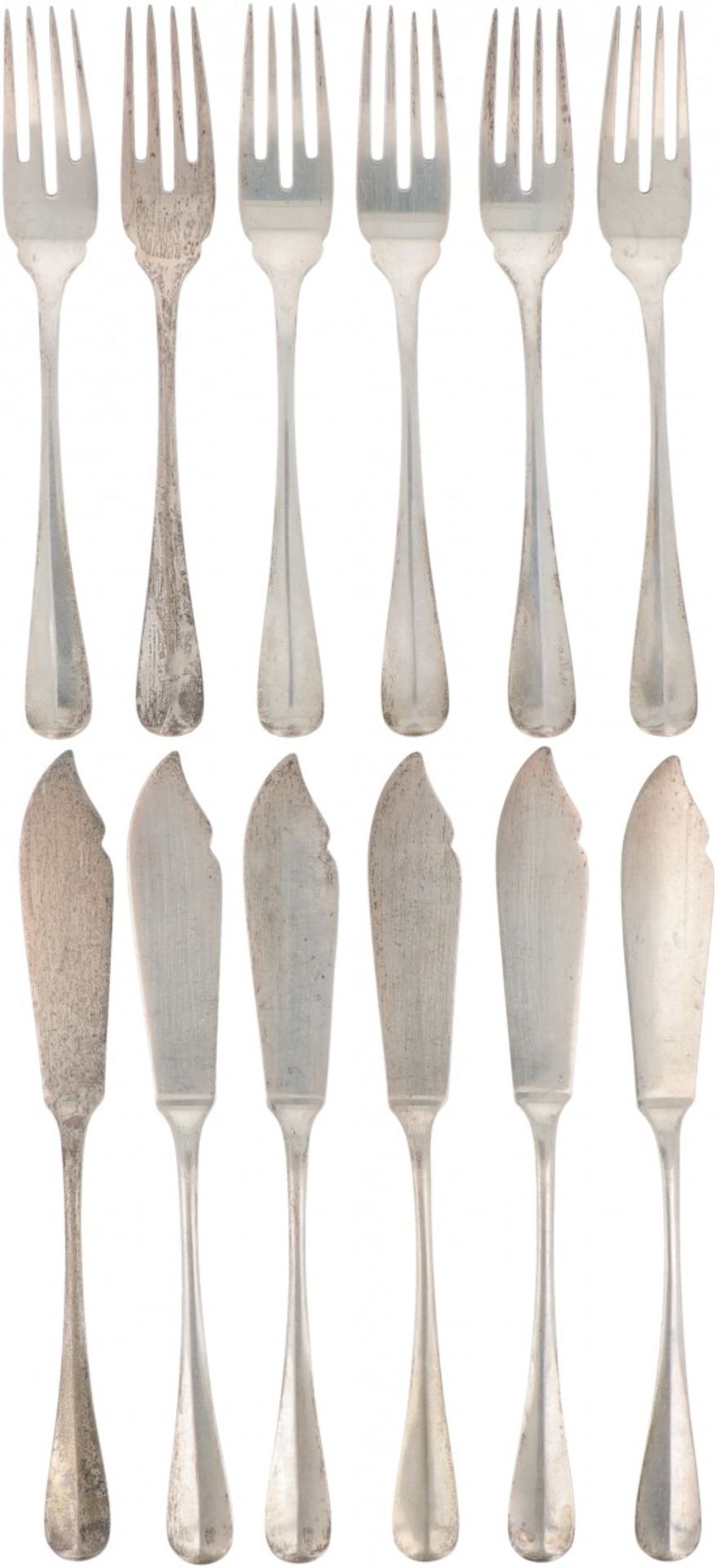 (12) piece set of silver fish cutlery.