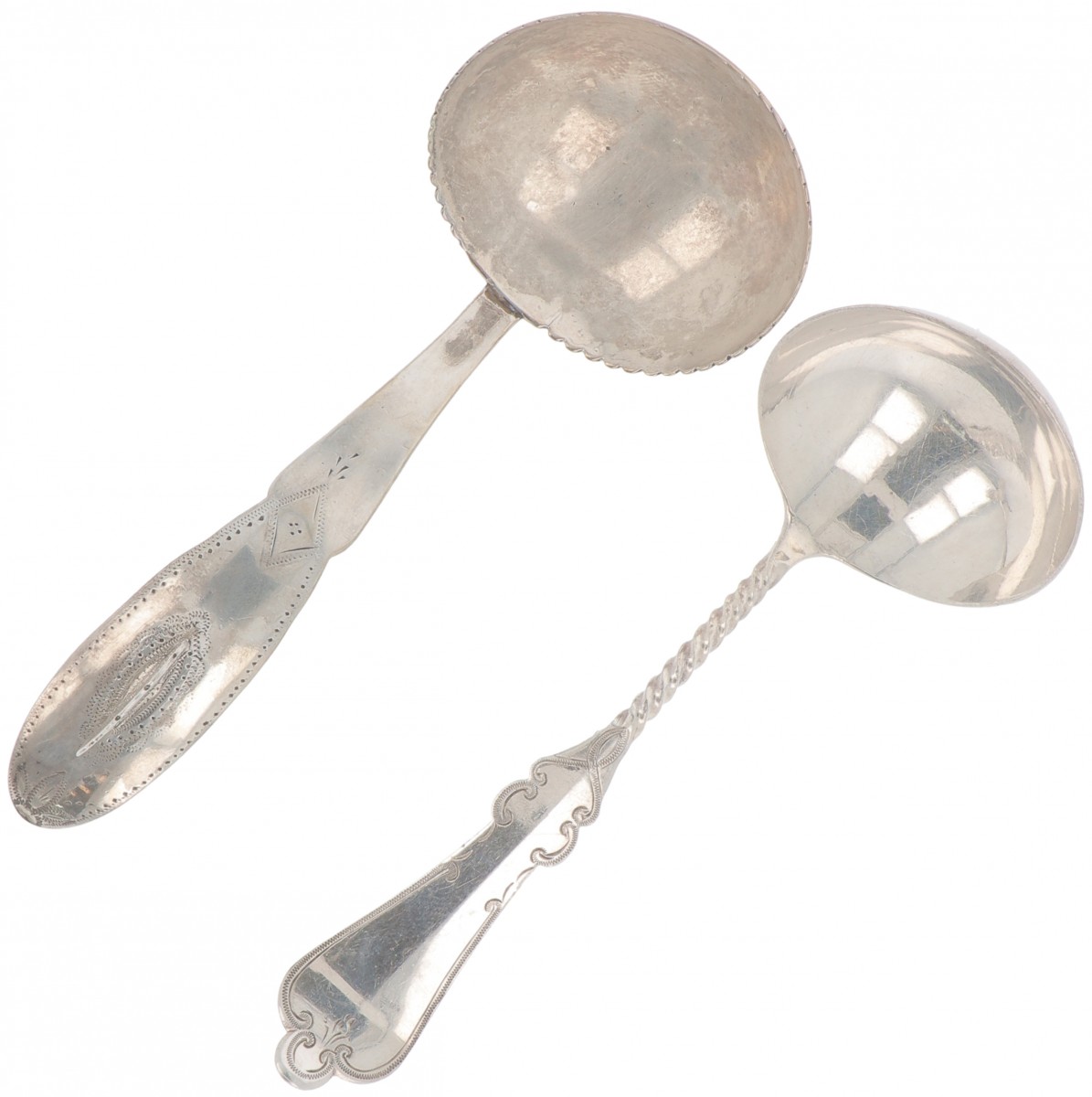 (2) piece lot of cream spoons silver.