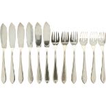 (12) piece set fish cutlery "Hollands Puntfilet" silver-plated.