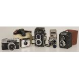 A lot comprised of various cameras, 20th century.