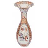 A porcelain collar vase with floral decoration, Japan, 1st half 20th century.