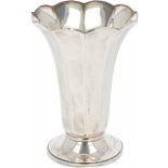 Flower vase silver.