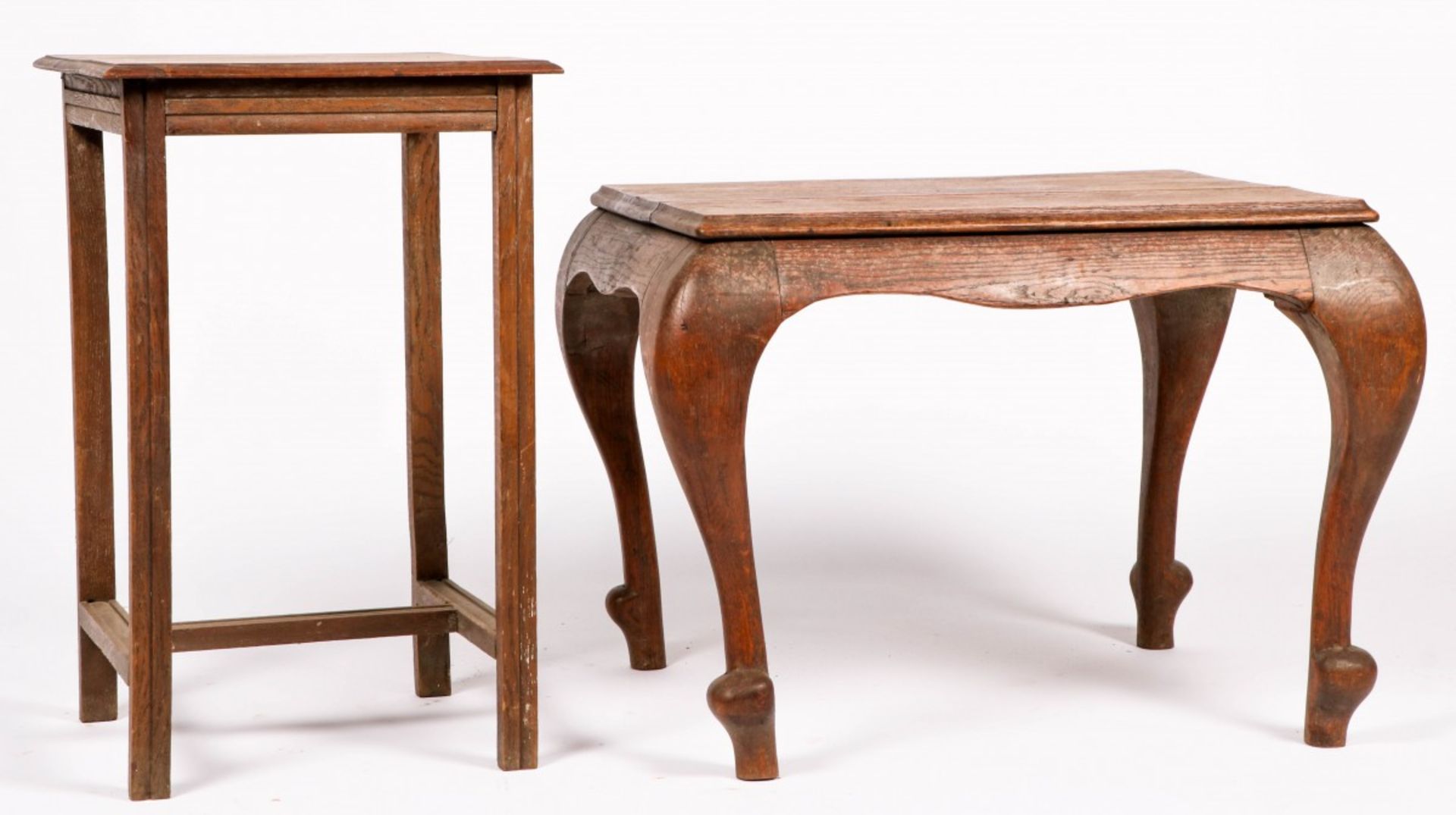 A lot consisting of two oakwood tables, 20th century. - Image 2 of 2
