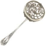 Pie scoop silver.