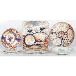 A lot with various Asian porcelain items a.w. (4) Imari chargers, China/Japan, 20th century.