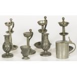 A lot of various pewter items a.o. (4) "snotneuzen", 19th century and later.