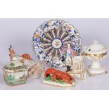 A lot of various porcelain including a pleated dish with Imari decoration.