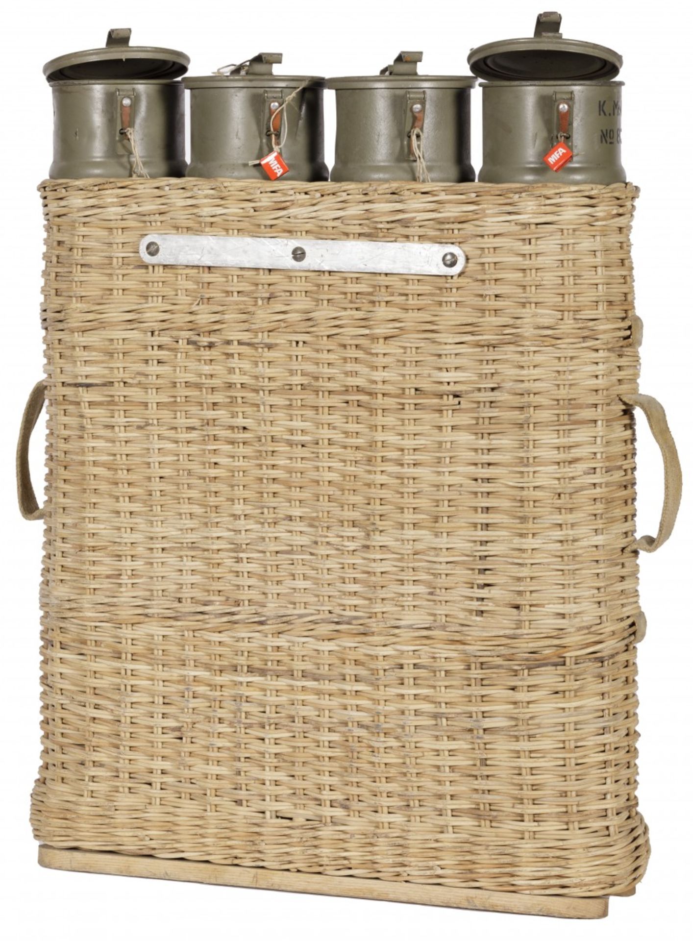 A canework granate basket with (4) metal tubular containers, 2e helft 20th century.