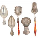 (5) piece lot of sugar scoops and tea thumbs silver.