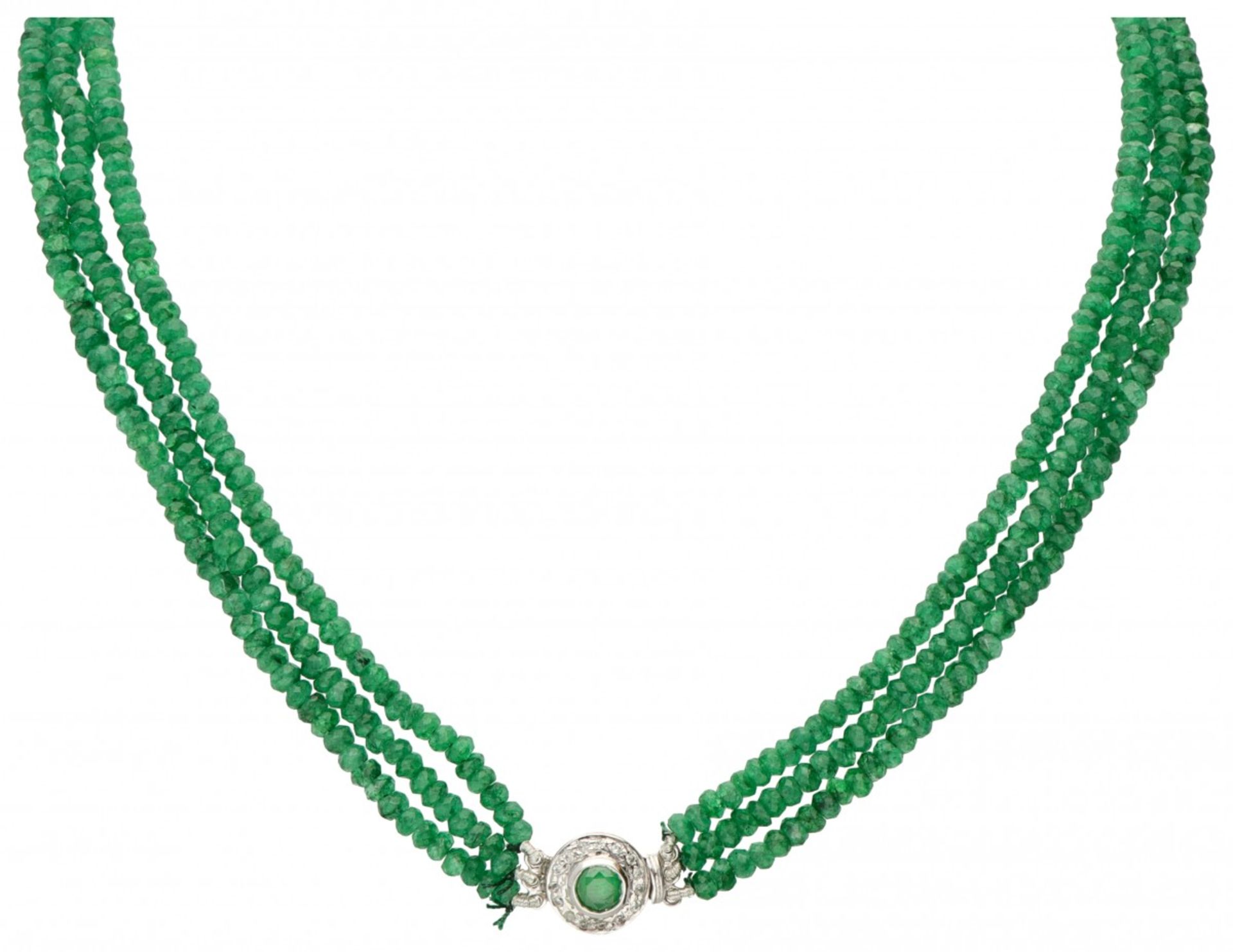 Three-row necklace with a BLA silver closure, completely set with green quartz.