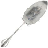 Pastry scoop silver.