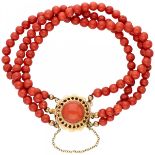 Three-row red coral bracelet with an openwork yellow gold closure - 14 ct.