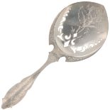 Pie scoop silver.