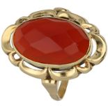 Yellow gold vintage ring set with carnelian - 14 ct.
