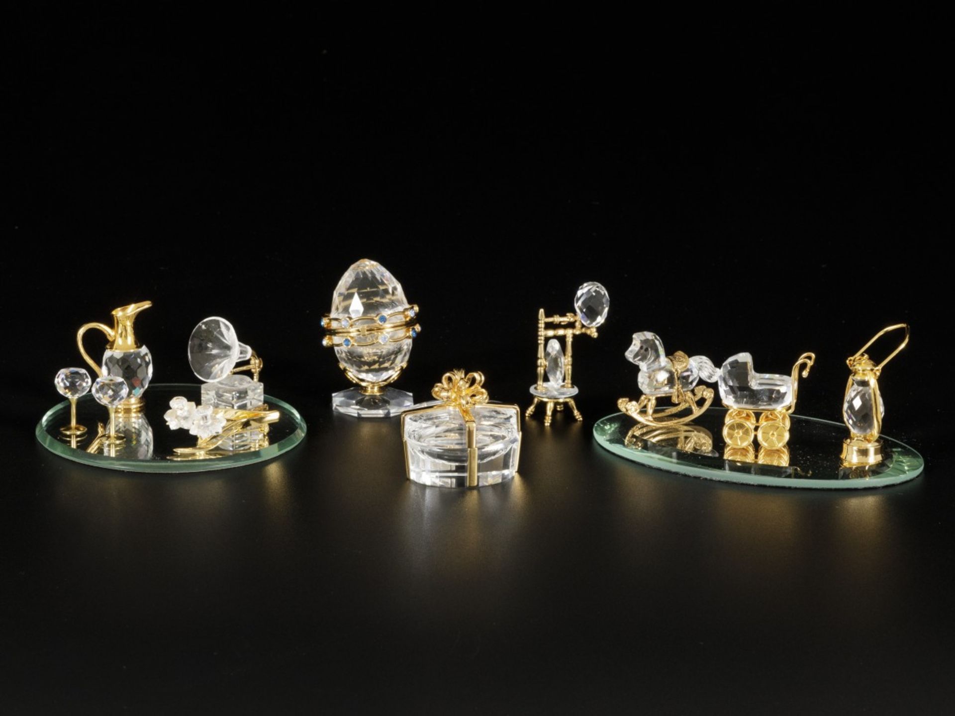 (13) piece lot of Swarovski miniatures.