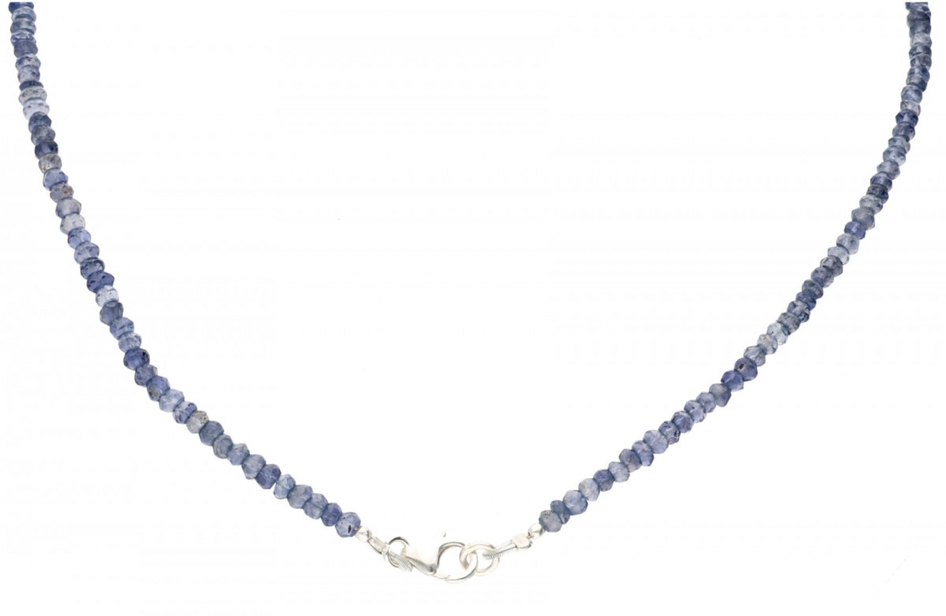 Single strand necklace with silver closure, completely set with natural iolite - 925/1000. - Image 2 of 2